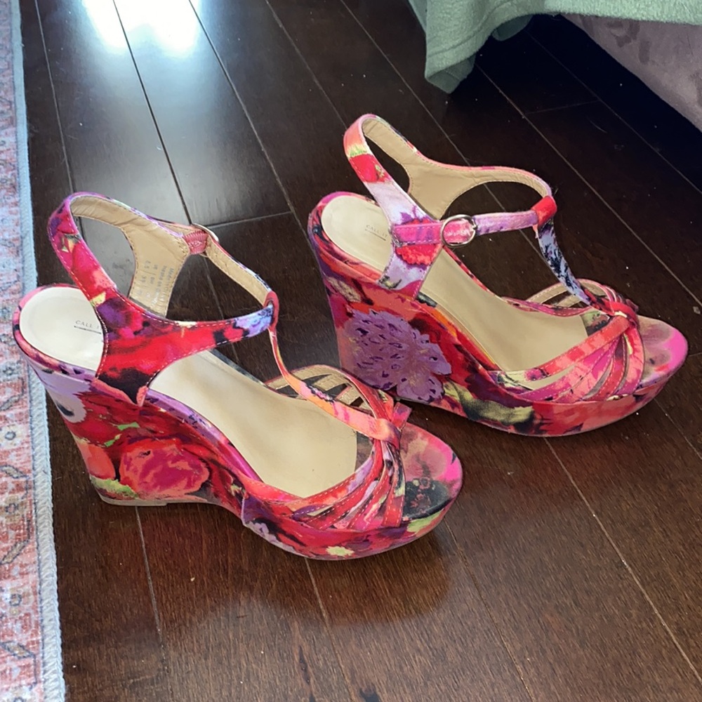 Call It Spring Chunky 90s Floral Wedge Platform Sandals